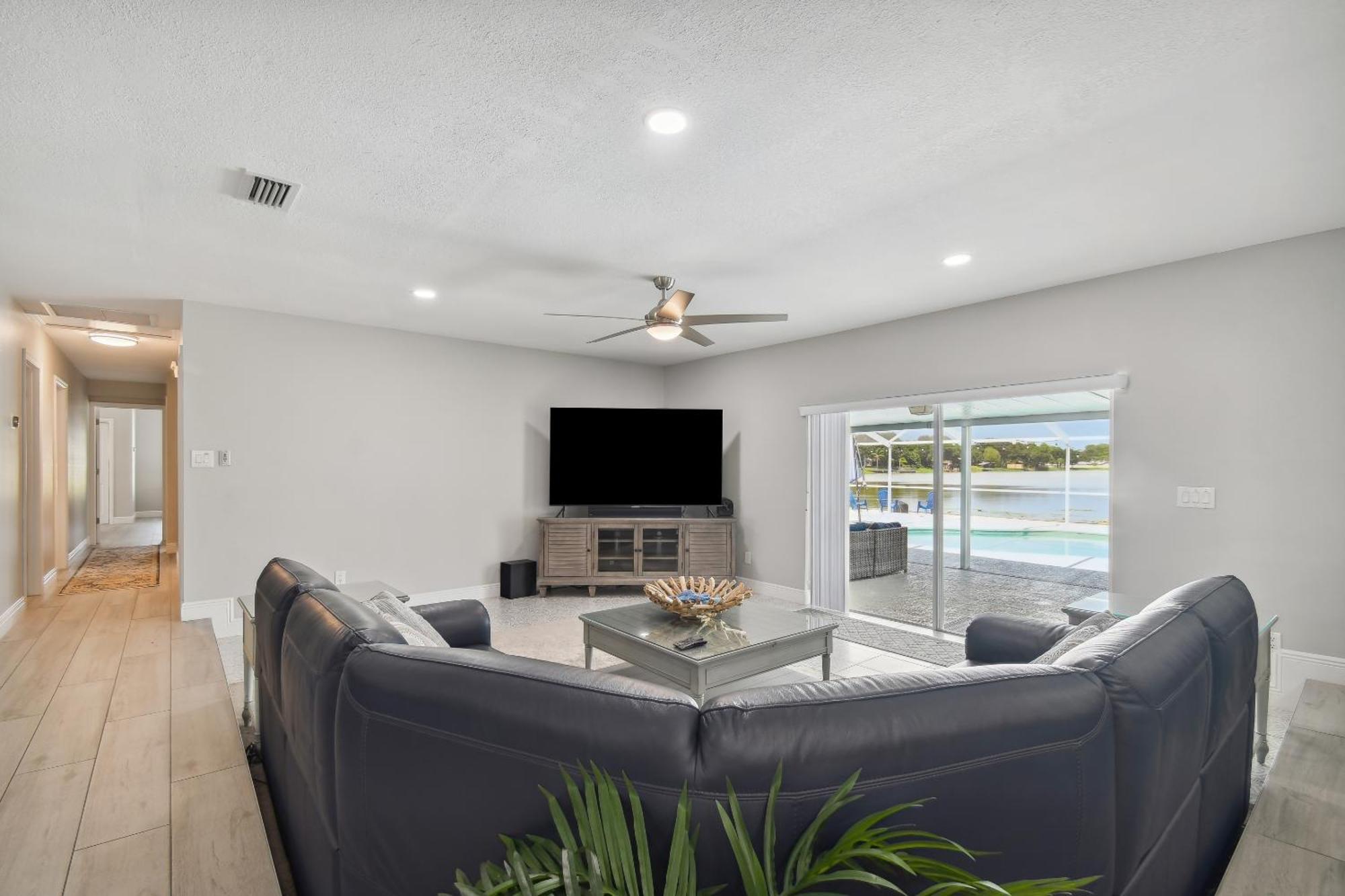 טאמפה Lake House Westchase Area. Heated Pool Waterfront! מראה חיצוני תמונה