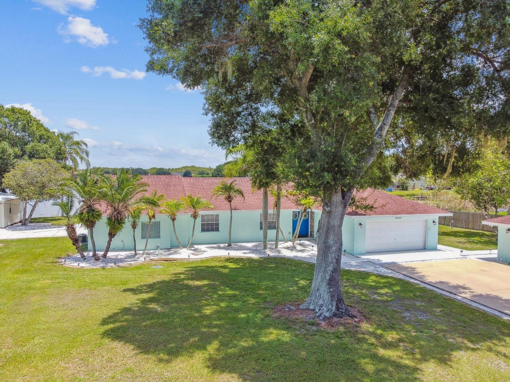 טאמפה Lake House Westchase Area. Heated Pool Waterfront! מראה חיצוני תמונה