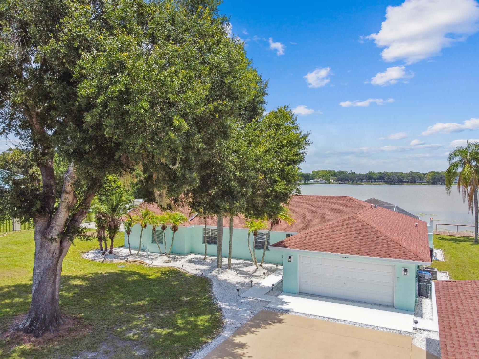 טאמפה Lake House Westchase Area. Heated Pool Waterfront! מראה חיצוני תמונה