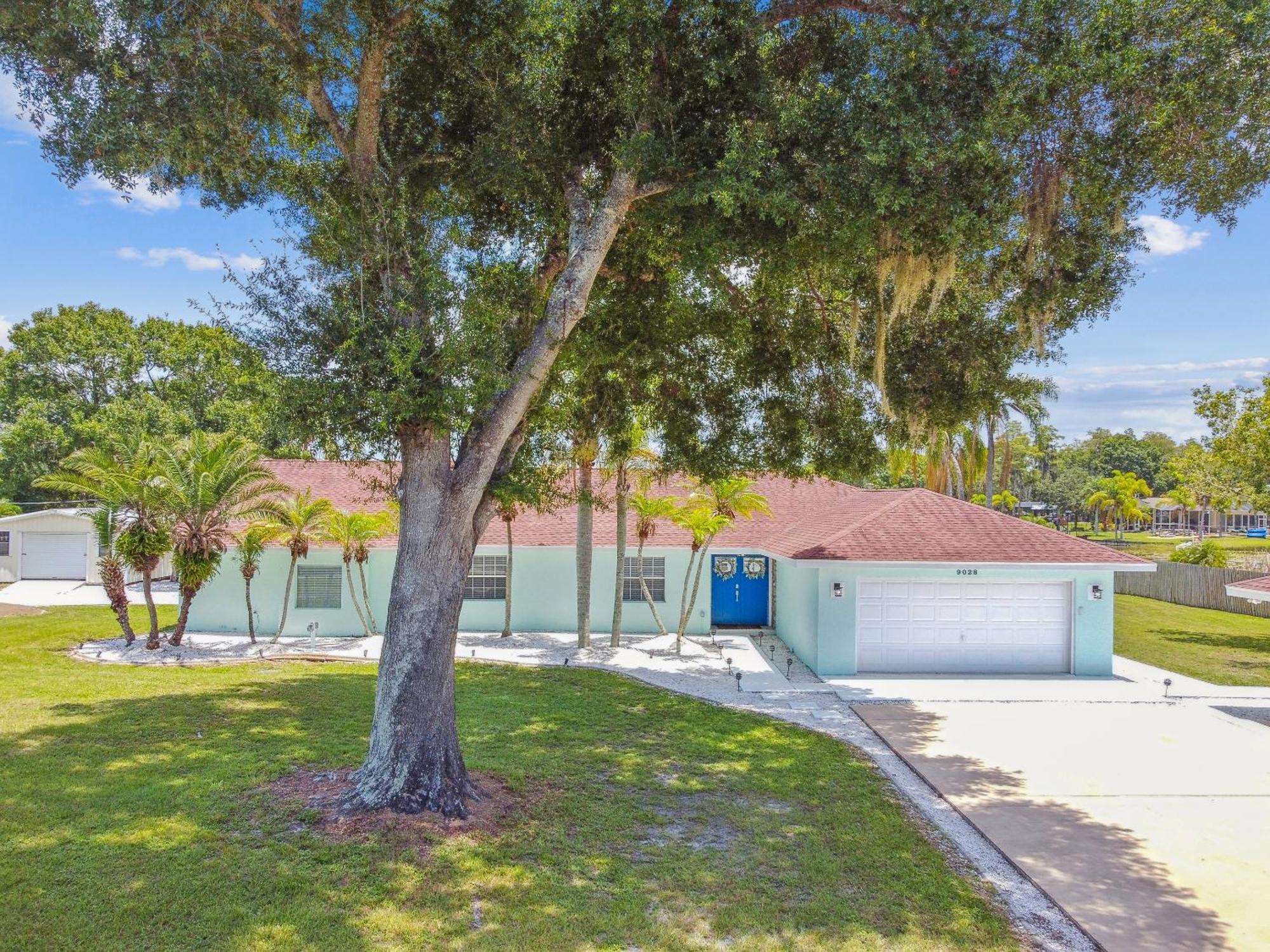 טאמפה Lake House Westchase Area. Heated Pool Waterfront! מראה חיצוני תמונה