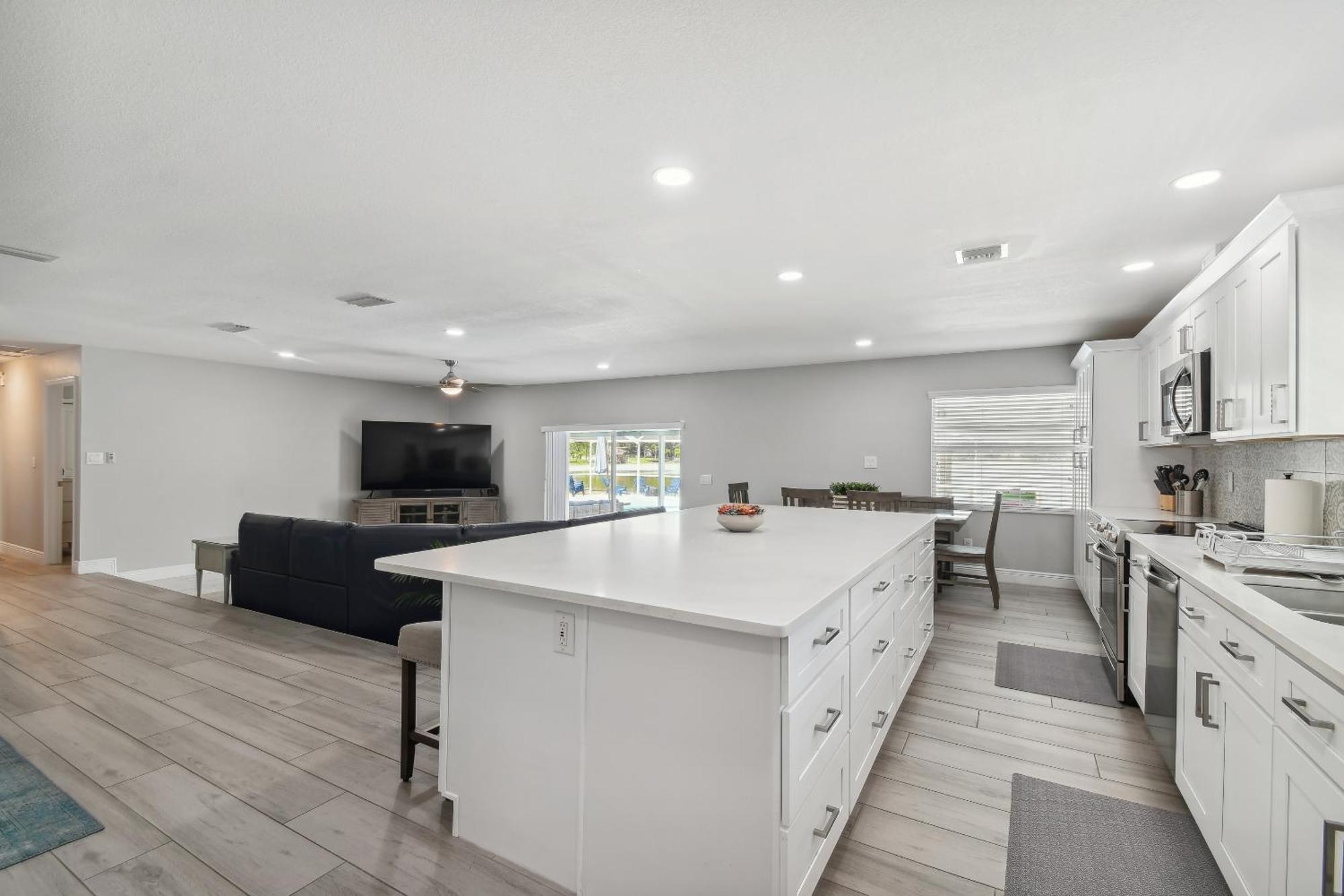 טאמפה Lake House Westchase Area. Heated Pool Waterfront! מראה חיצוני תמונה