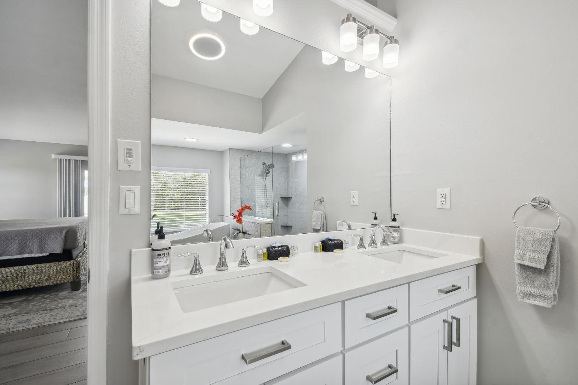 טאמפה Lake House Westchase Area. Heated Pool Waterfront! מראה חיצוני תמונה