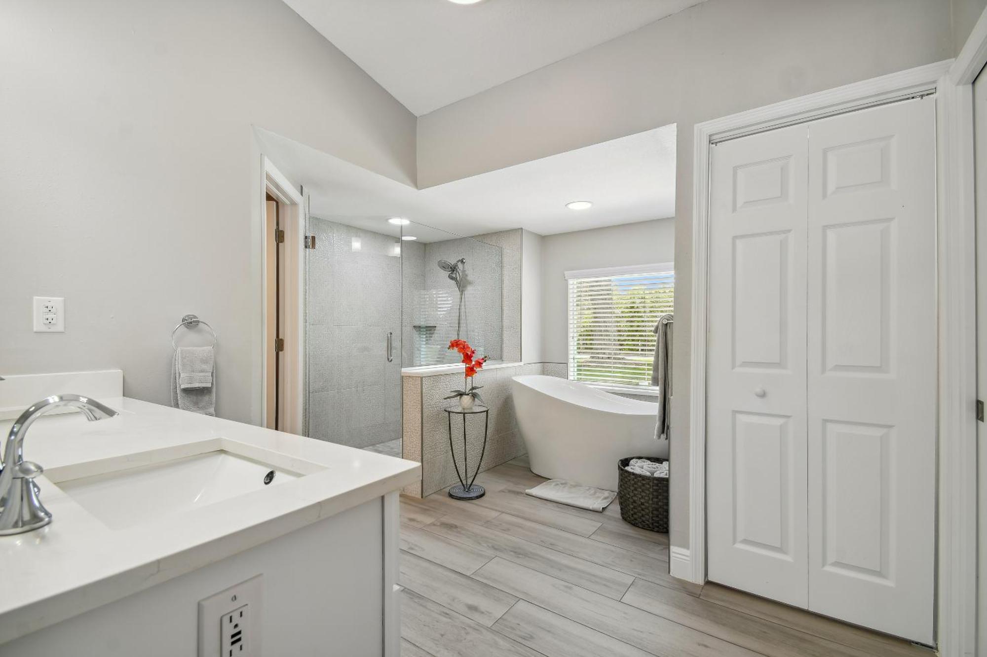 טאמפה Lake House Westchase Area. Heated Pool Waterfront! מראה חיצוני תמונה